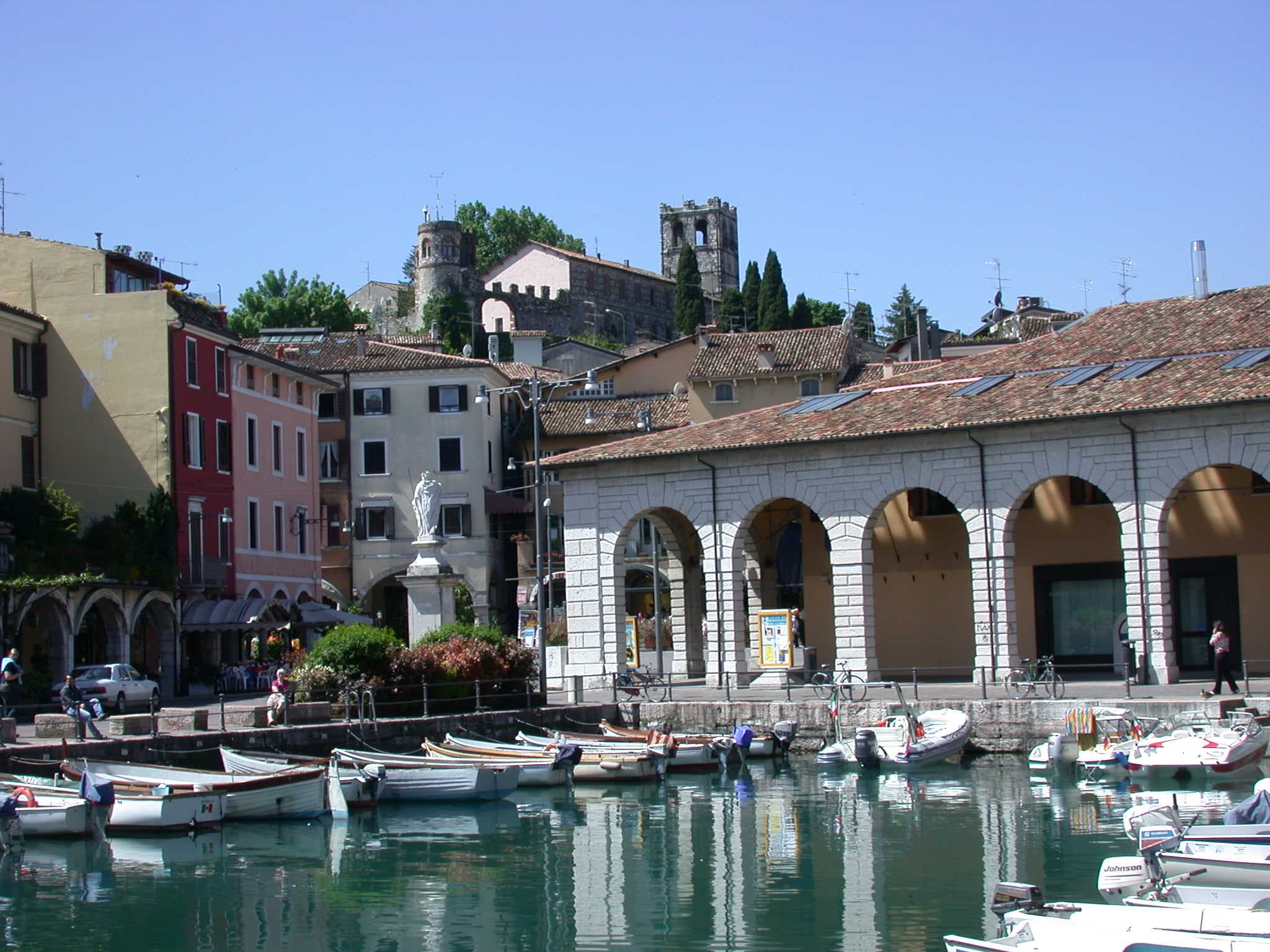 Desenzano del Garda destination view
