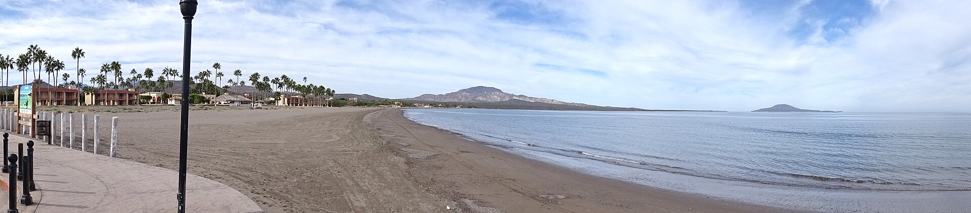 Loreto’s malecón and Sea of Cortez shoreline