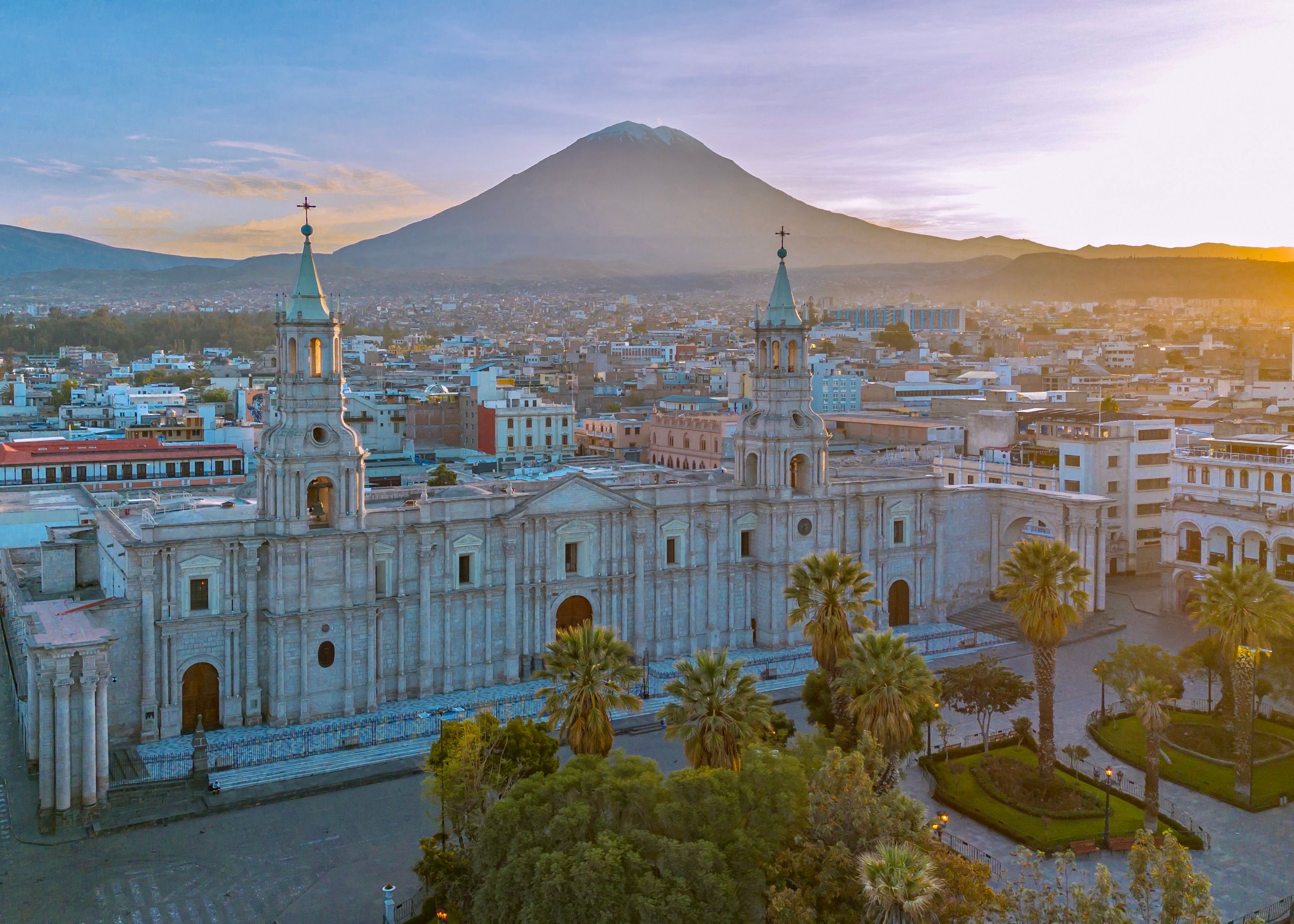 Arequipa cathedral and El Misti