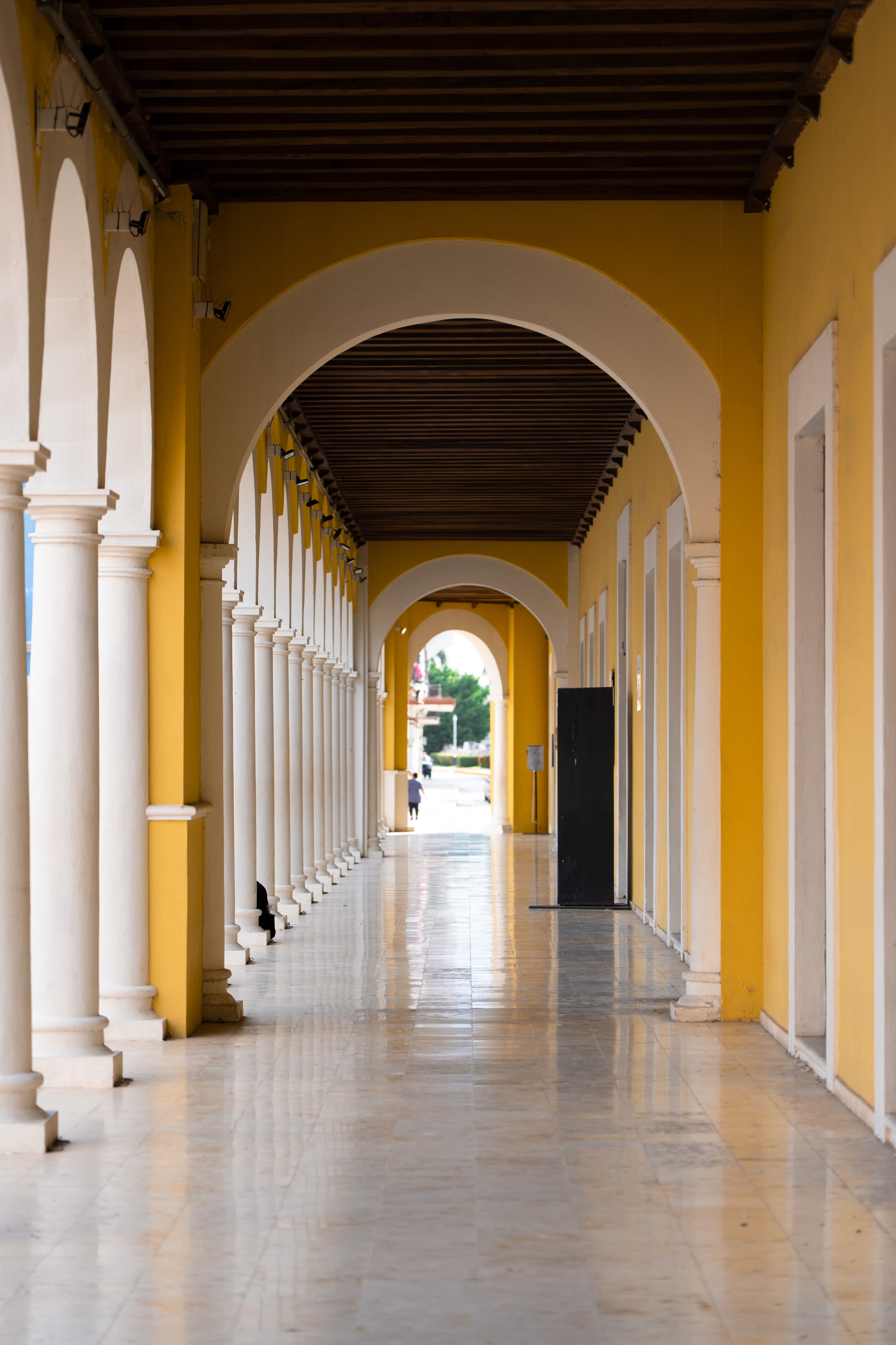 Colonial arcade in the walled city