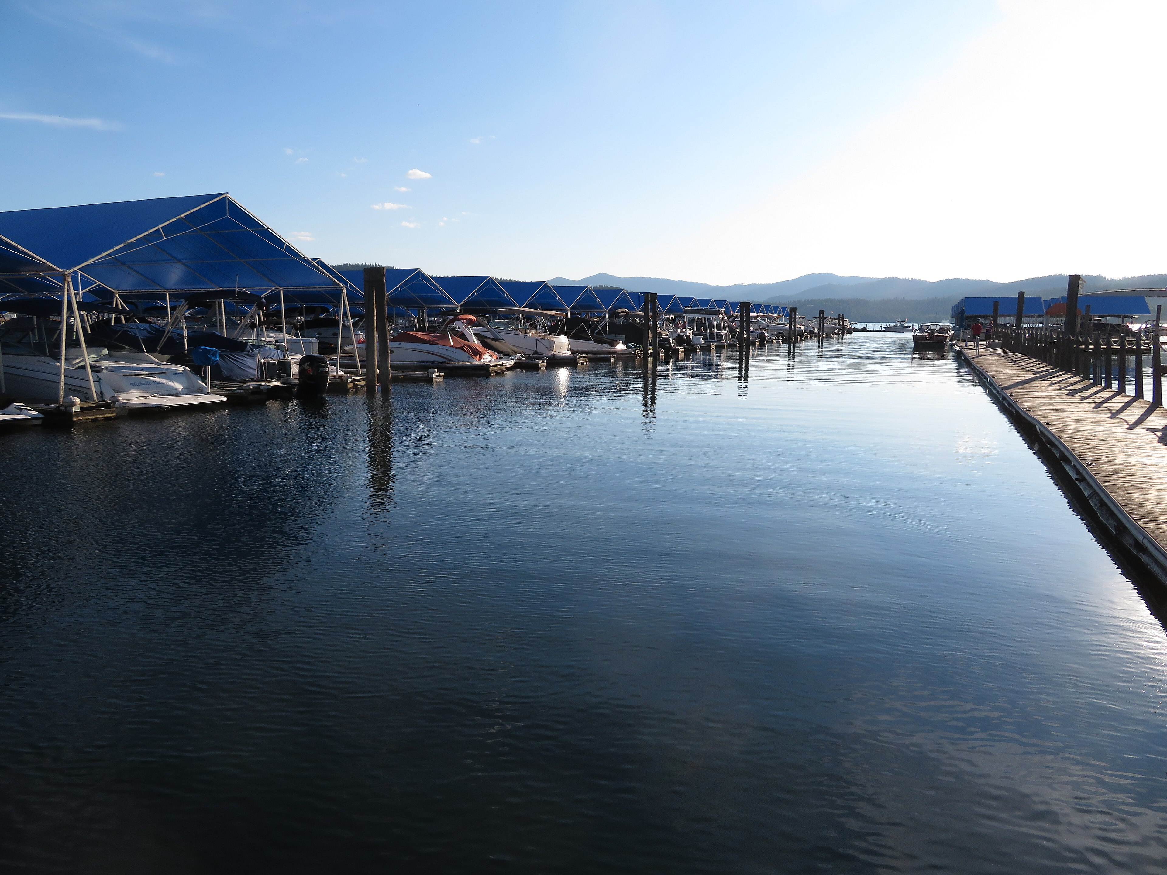 Coeur d'Alene lake and mountains