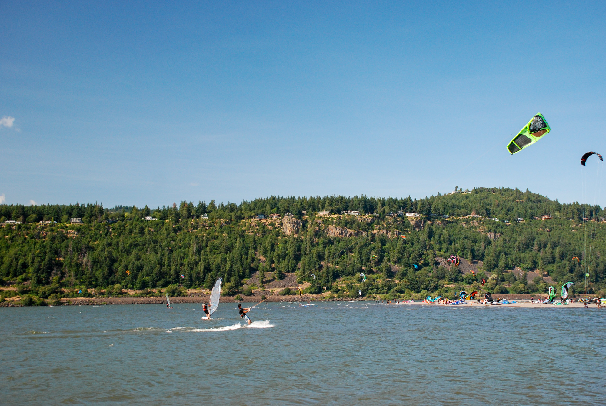 Hood River, Columbia River - DPLA - dd70629b9199da37b9680d3d62fb2c07.jpg