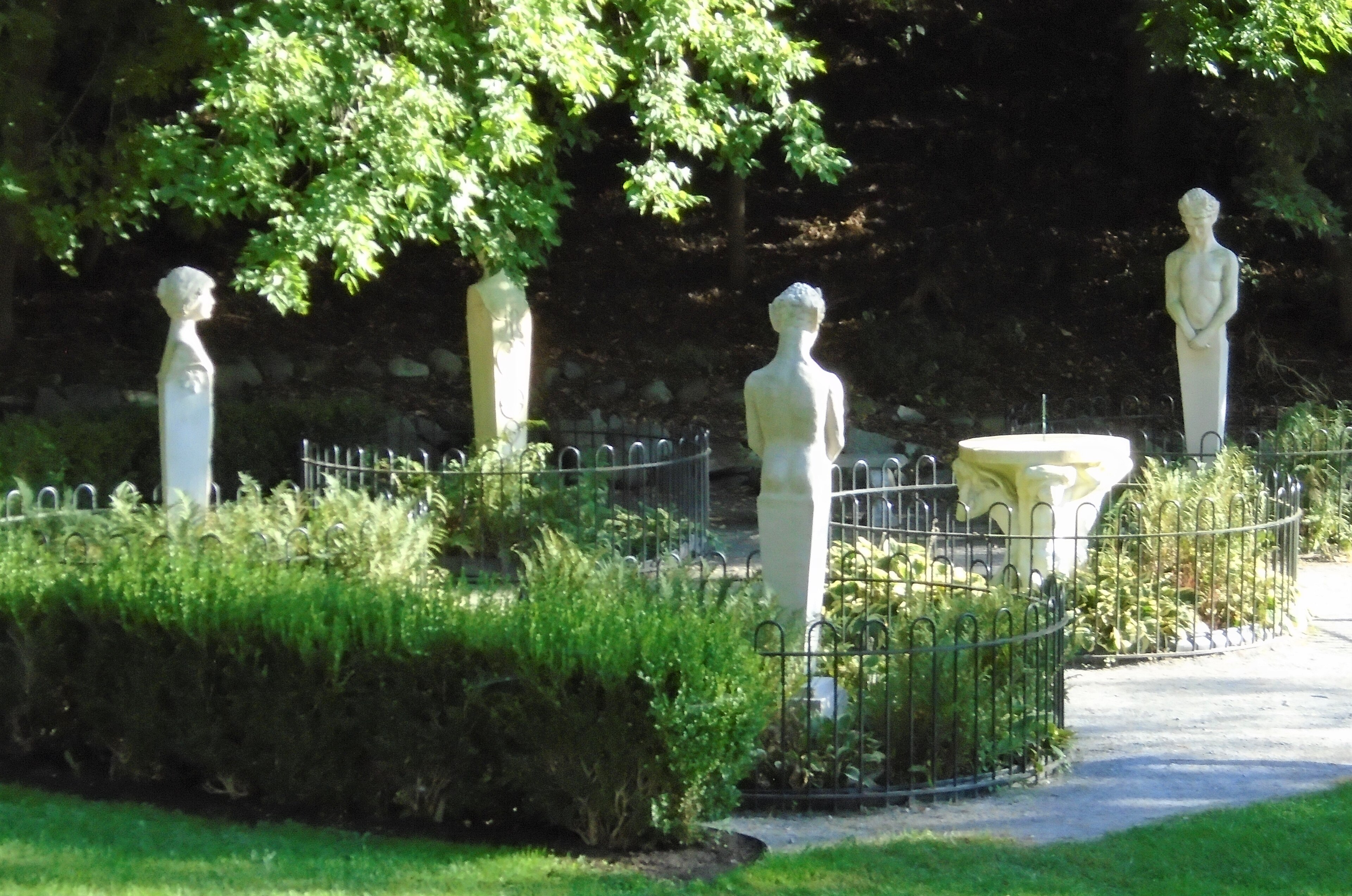 Congress Park, Palladian Circle, Saratoga Springs.jpg