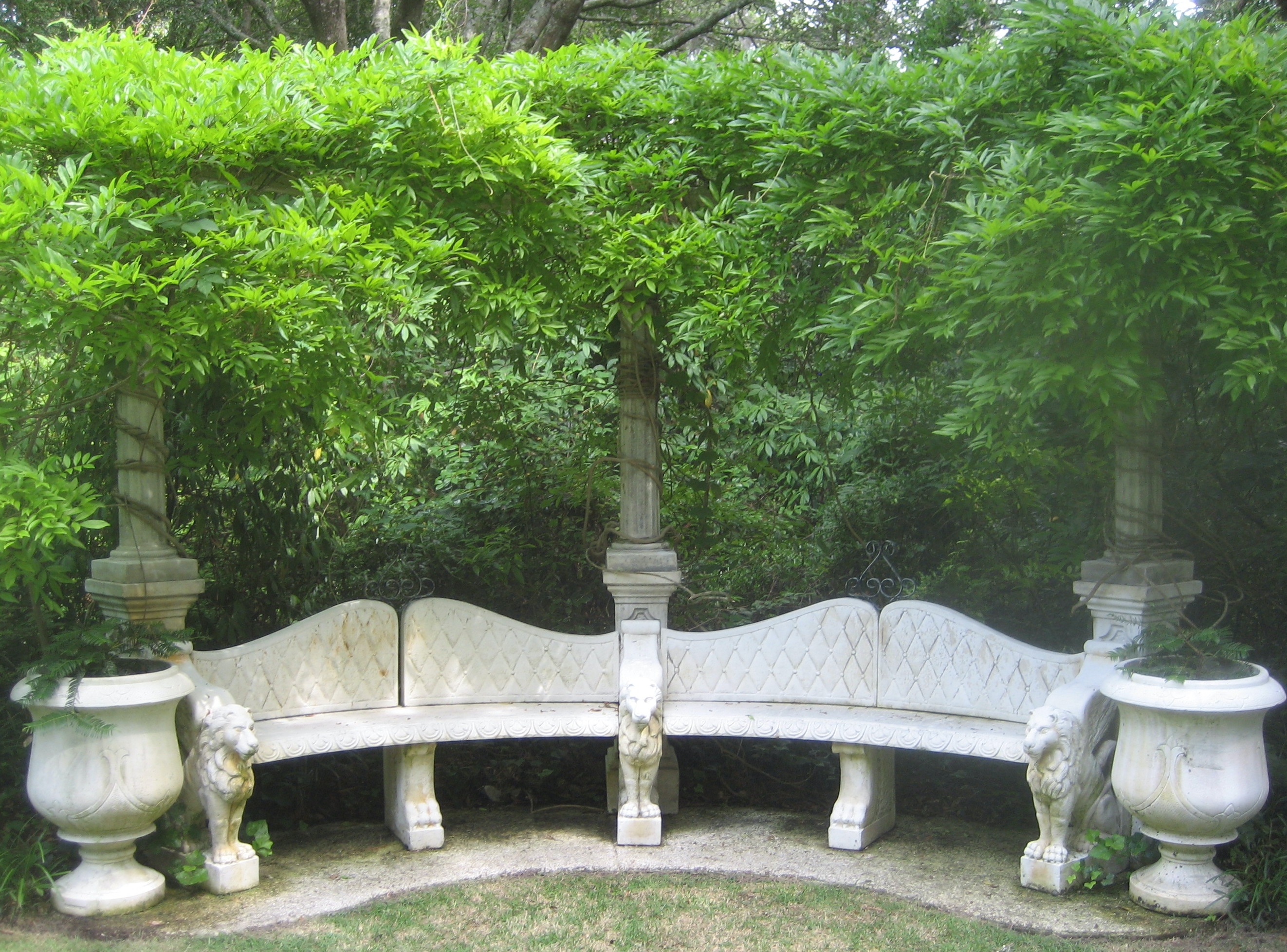 Garden Benches at Airlie Gardens Wilmington.jpg